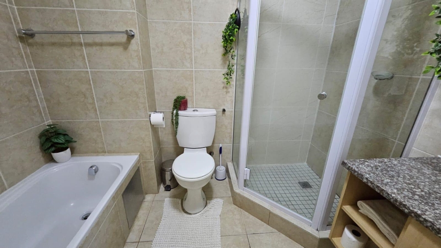 To Let 2 Bedroom Property for Rent in De Waterkant Western Cape